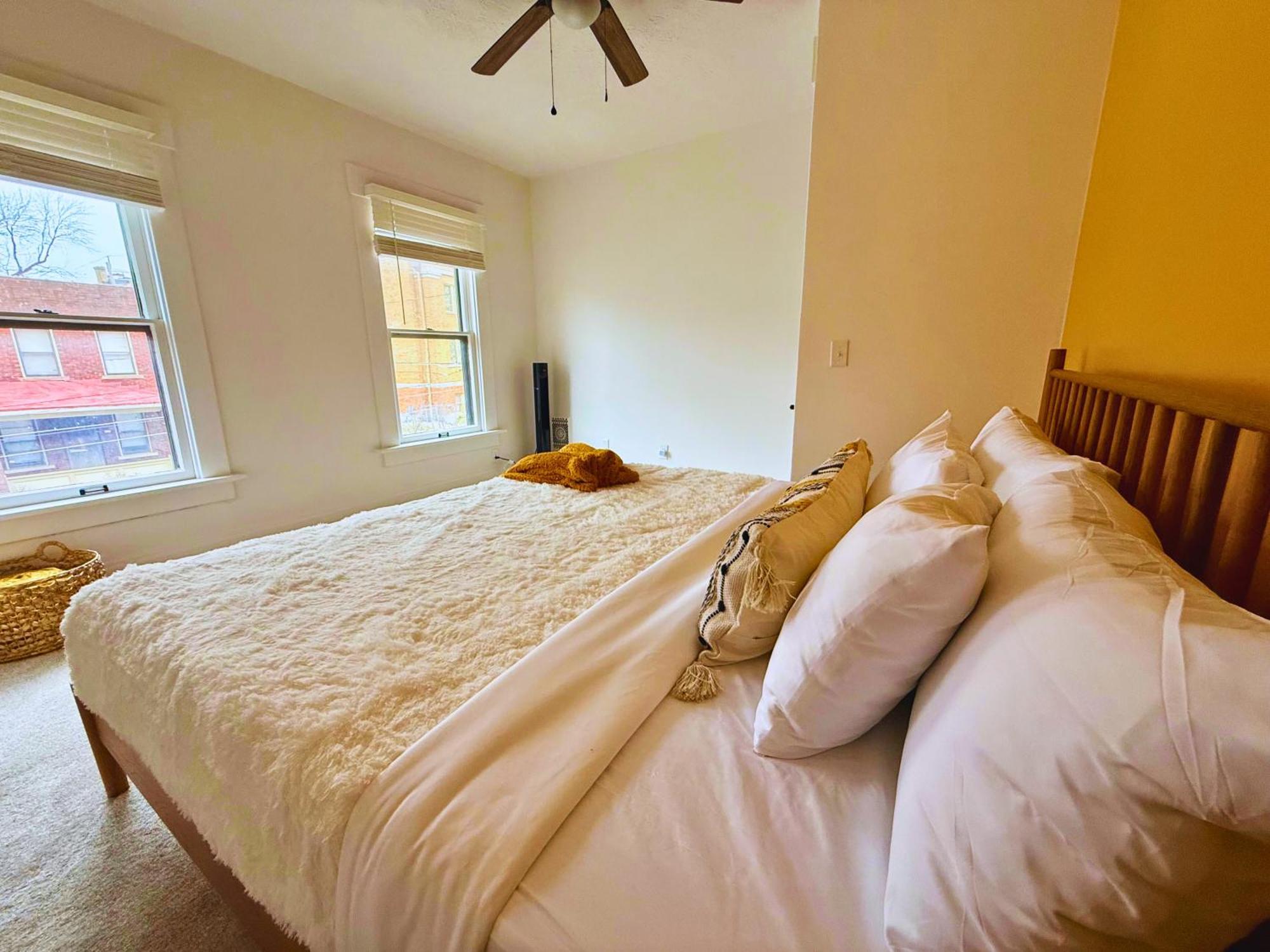 Short North Convention King Bed Free Parking